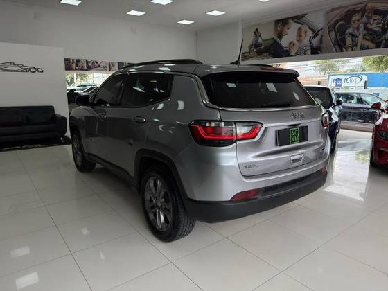 JEEP COMPASS 1.3 T270 TURBO FLEX LONGITUDE AT6